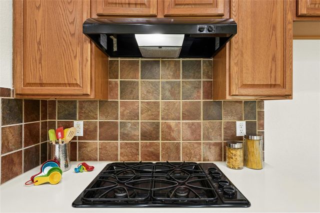 311 Rio Grande LOOP, Georgetown, TX 78633