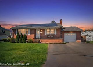 15 Plenty Street, Saugerties, NY 12477