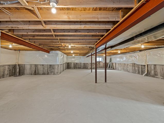 1927 PARKSIDE Drive, Sycamore, IL 60178