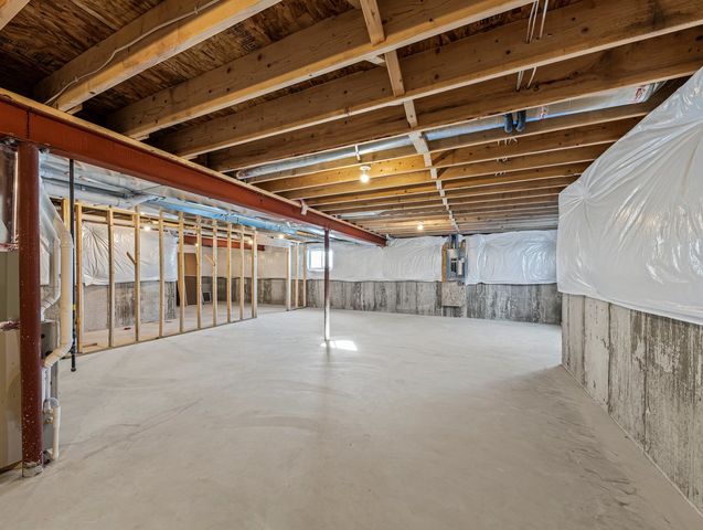 1927 PARKSIDE Drive, Sycamore, IL 60178