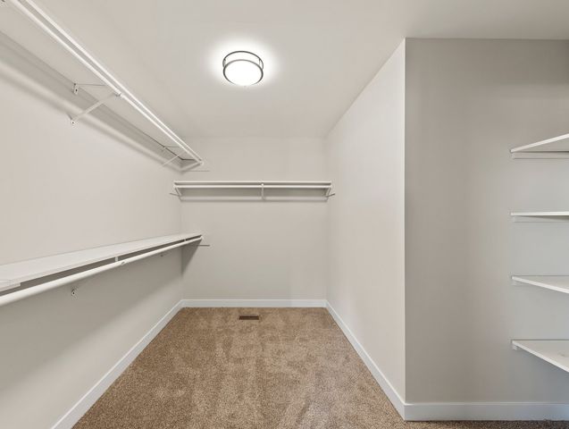 1927 PARKSIDE Drive, Sycamore, IL 60178