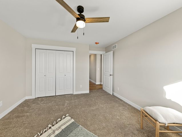 1927 PARKSIDE Drive, Sycamore, IL 60178