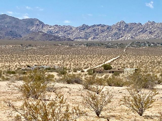 112 Amboy Road, 29 Palms, CA 92277
