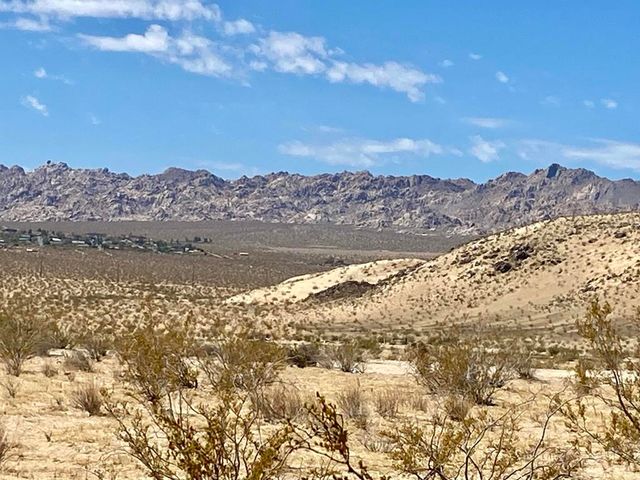 112 Amboy Road, 29 Palms, CA 92277