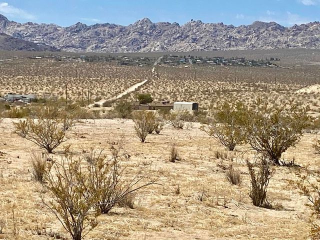 112 Amboy Road, 29 Palms, CA 92277