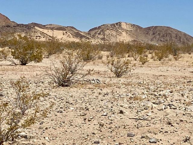 112 Amboy Road, 29 Palms, CA 92277
