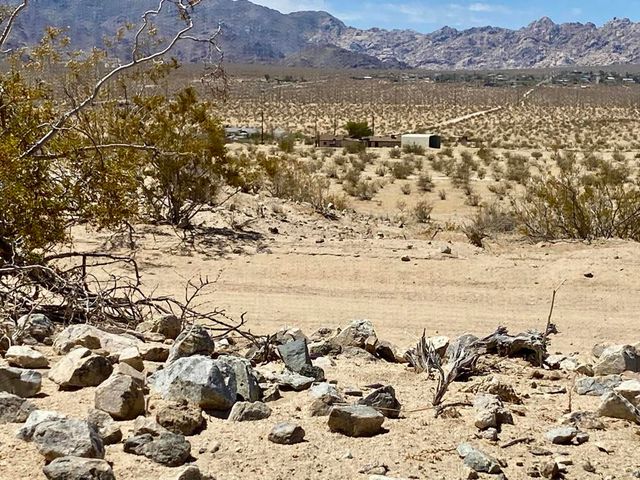 112 Amboy Road, 29 Palms, CA 92277