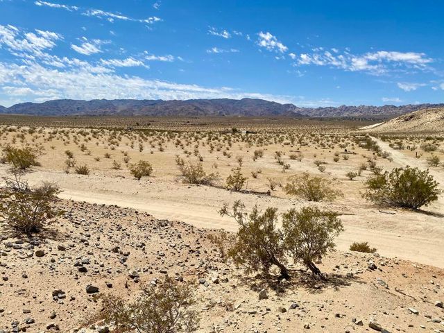 112 Amboy Road, 29 Palms, CA 92277