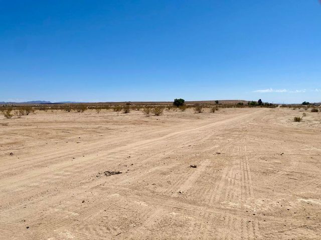 112 Amboy Road, 29 Palms, CA 92277