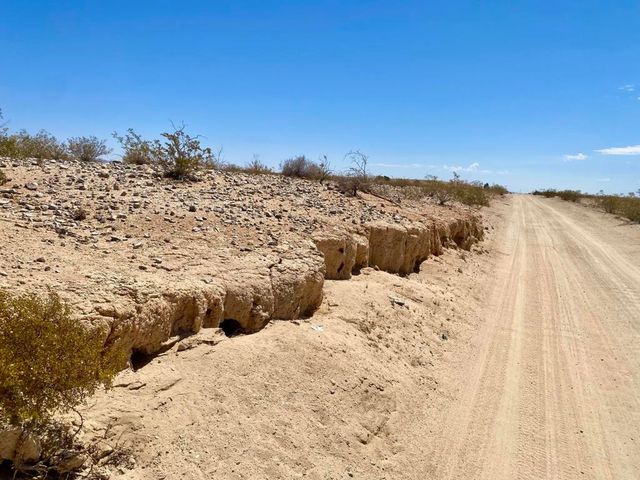 112 Amboy Road, 29 Palms, CA 92277
