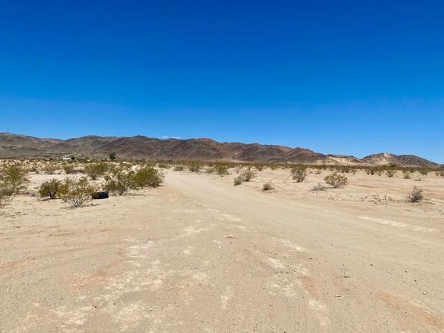 112 Amboy Road, 29 Palms, CA 92277