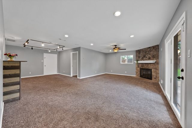 1103 Wildwood Drive, Arlington, TX 76011