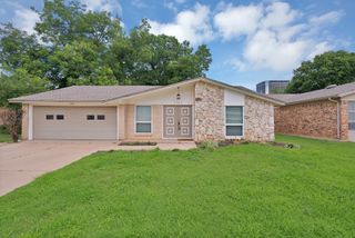 1103 Wildwood Drive, Arlington, TX 76011