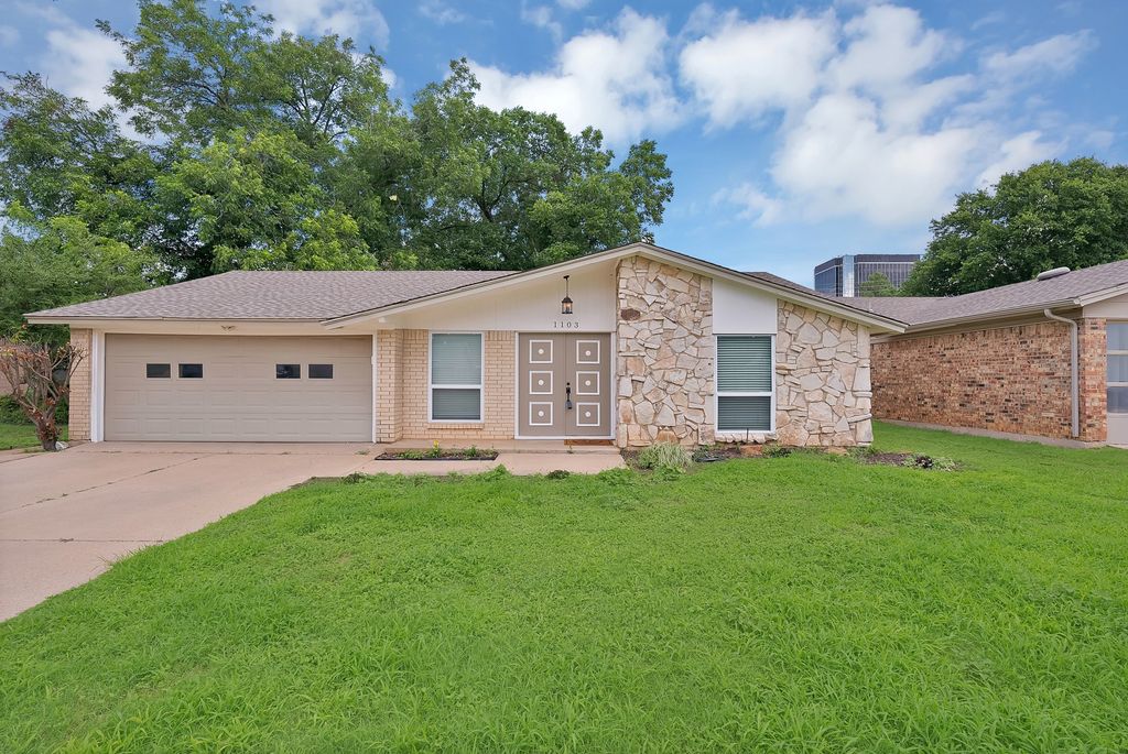 1103 Wildwood Drive, Arlington, TX 76011
