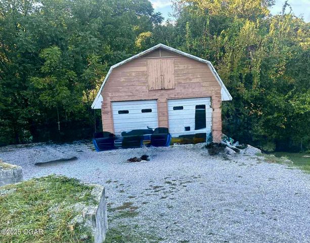 106 W South Street, Neosho, MO 64850