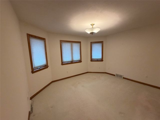 5209 ANNENDALE Drive, Erie, PA 16506
