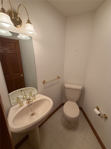 5209 ANNENDALE Drive, Erie, PA 16506
