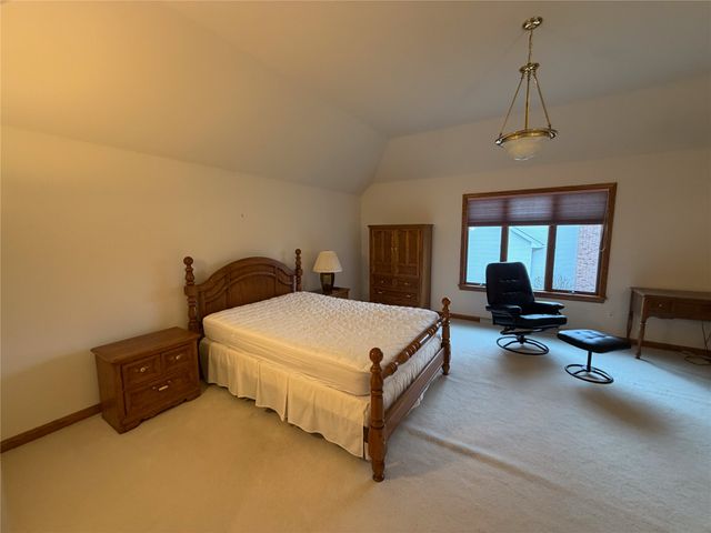 5209 ANNENDALE Drive, Erie, PA 16506