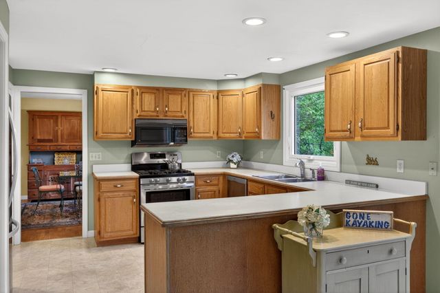 45 Eastview Terrace, Marstons Mills, MA 02648