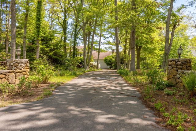 45 Eastview Terrace, Marstons Mills, MA 02648