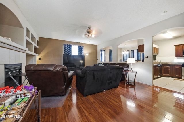 5476 FRANCISCO ROQUE Drive, El Paso, TX 79934