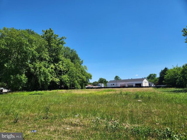 65 CENTRAL AVE, Hamilton, NJ 08610