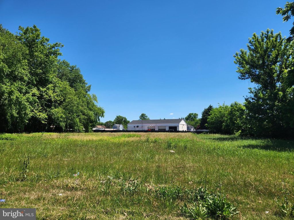 65 CENTRAL AVE, Hamilton, NJ 08610