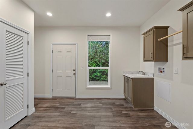 38143 State Route 20, Oak Harbor, WA 98277