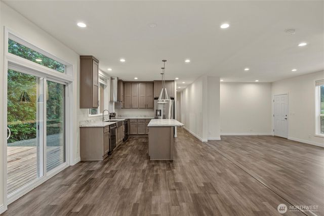 38143 State Route 20, Oak Harbor, WA 98277