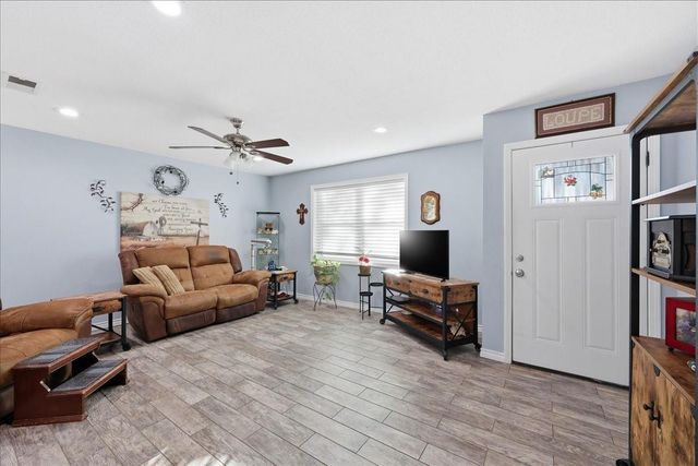 321 S 44th Street, Orange, TX 77630