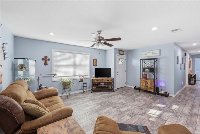 321 S 44th Street, Orange, TX 77630