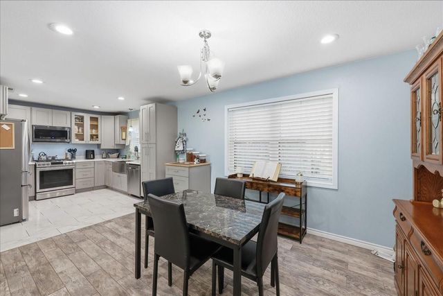 321 S 44th Street, Orange, TX 77630