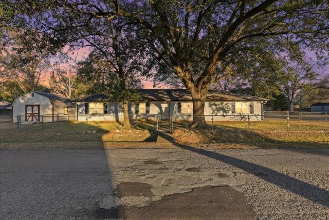 321 S 44th Street, Orange, TX 77630