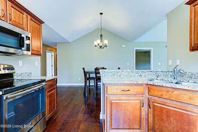 10607 Glenmary Springs Dr, Louisville, KY 40291