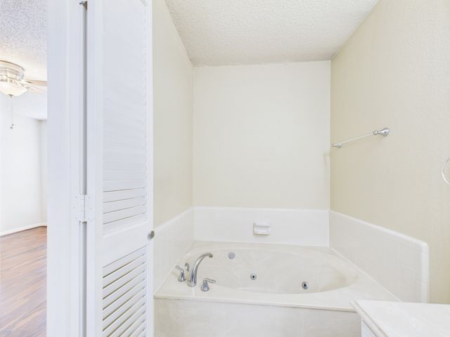 800 Raintree Court, Desoto, TX 75115