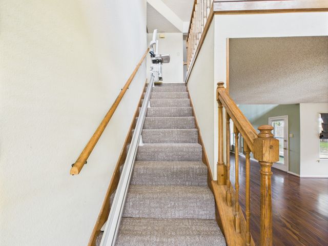 800 Raintree Court, Desoto, TX 75115