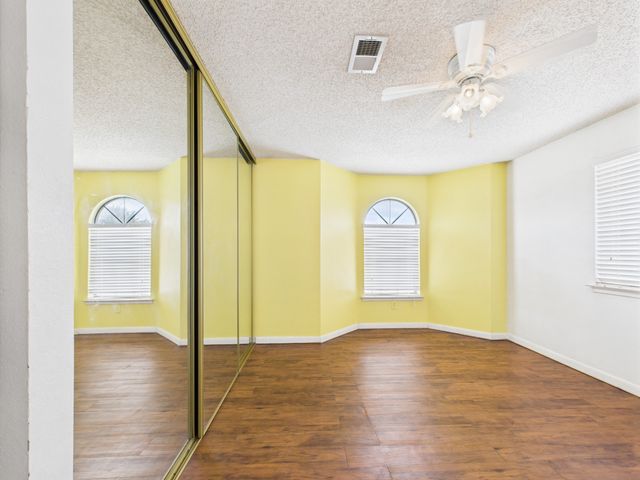 800 Raintree Court, Desoto, TX 75115