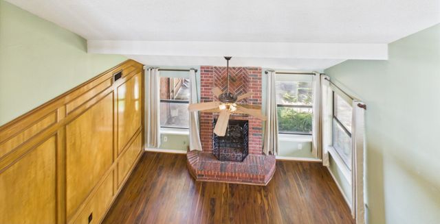800 Raintree Court, Desoto, TX 75115