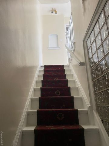 95-12 67 Av 2F, Rego Park, NY 11374