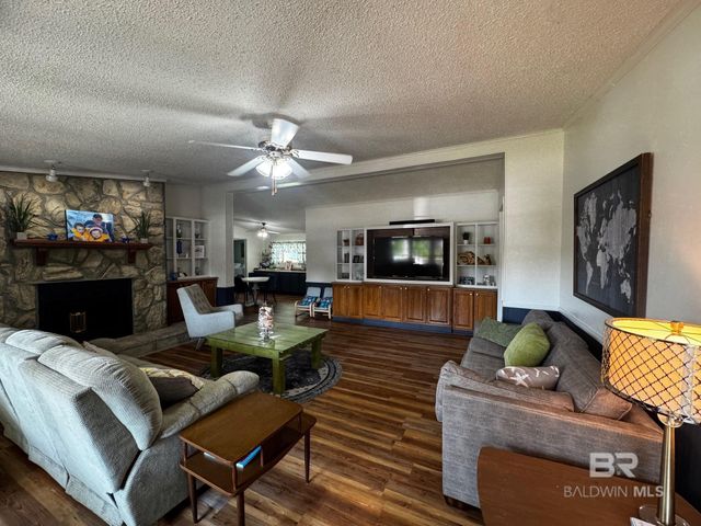 1882 Cisco Circle, Lillian, AL 36549