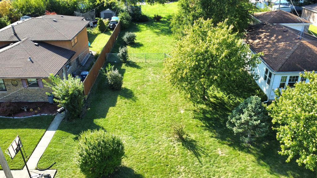 14328 Lawndale Avenue, Midlothian, IL 60445