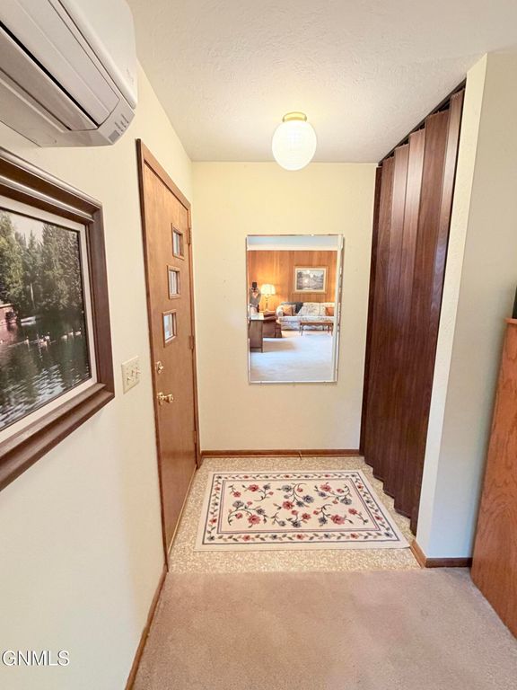508 1st Street SE, Crosby, ND 58730 photo 4