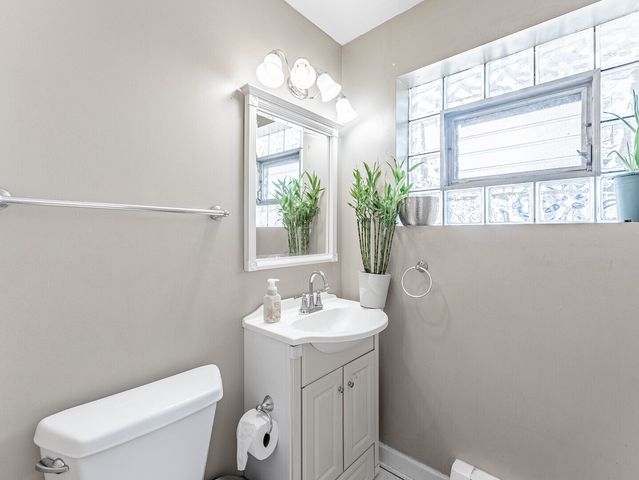 4215 HARLEM Avenue 8, Stickney, IL 60402