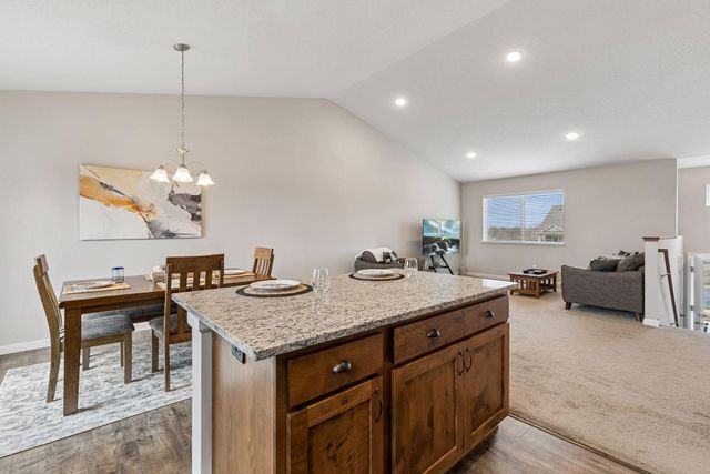 1108 Olivia Street SE, New Prague, MN 56071