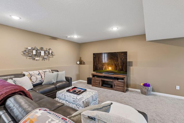 1108 Olivia Street SE, New Prague, MN 56071