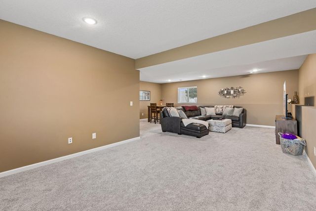 1108 Olivia Street SE, New Prague, MN 56071