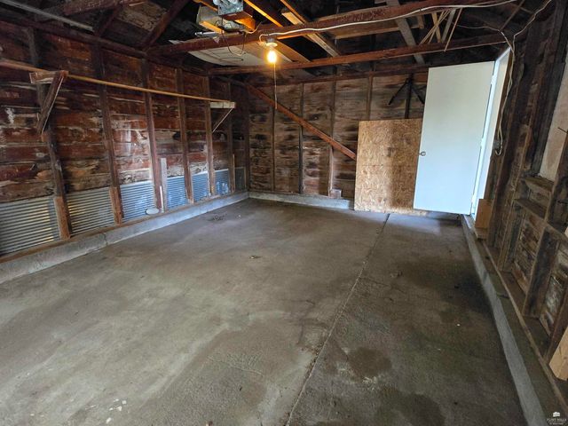 1504 NW 4th Street, Abilene, KS 67410