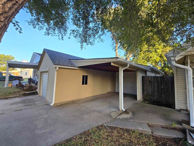 1504 NW 4th Street, Abilene, KS 67410