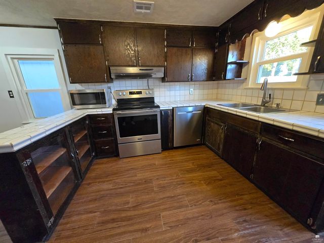 1504 NW 4th Street, Abilene, KS 67410