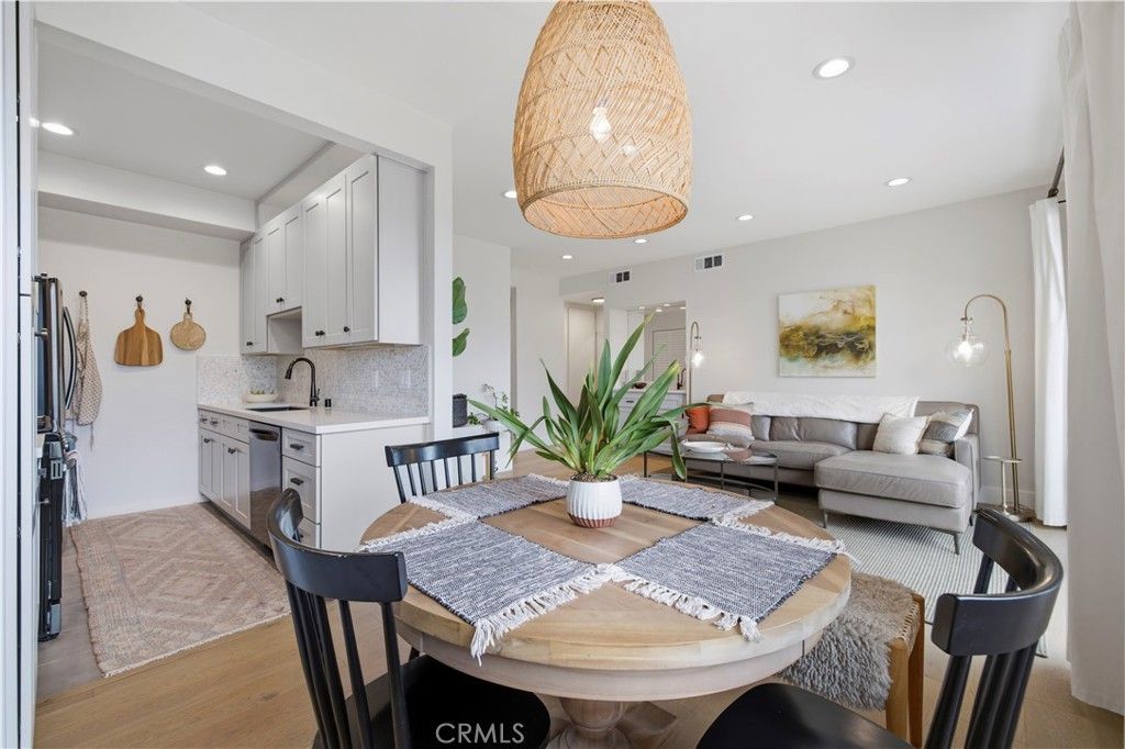 14539 Benefit 205, Sherman Oaks, CA 91403 — photo 2